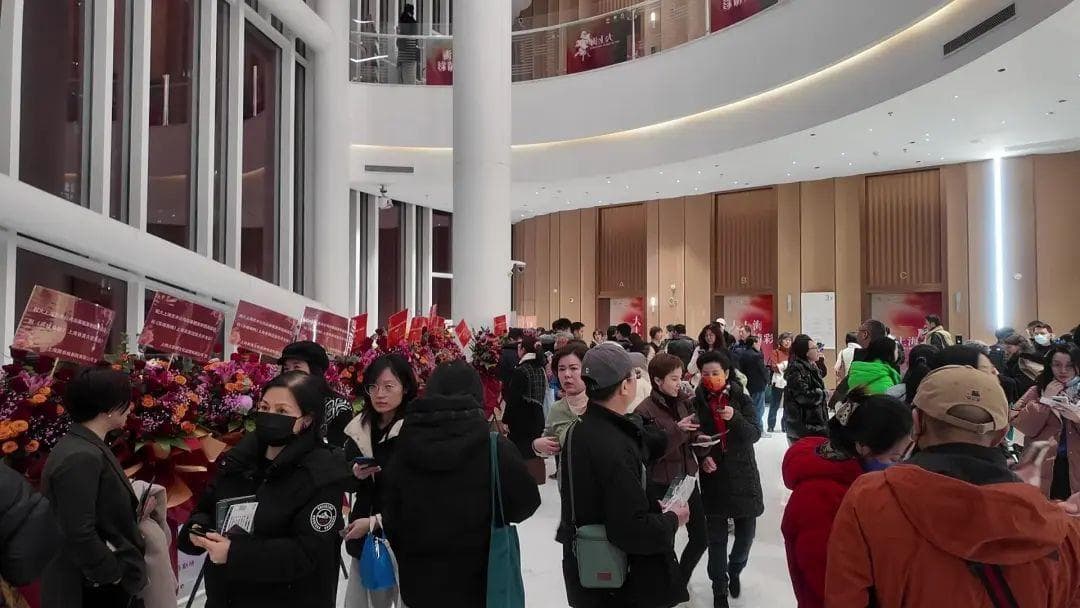 双首秀！《苏堤春晓》点亮大上海剧场开幕之夜