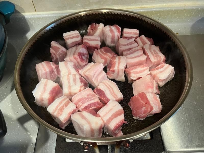 八哥私房红烧肉：不加一滴油，软糯香甜又不腻