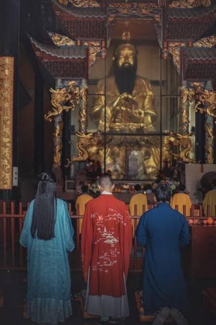 出马仙揭秘：不只是精仙鬼怪，更是人心善恶