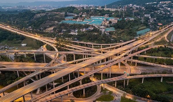 网红城市大对决：重庆VS西安，谁更值得一游？
