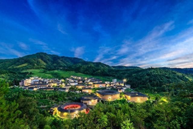 2024年春节福建各市旅游数据：泉州游客接待量破800万，旅游收入超80亿