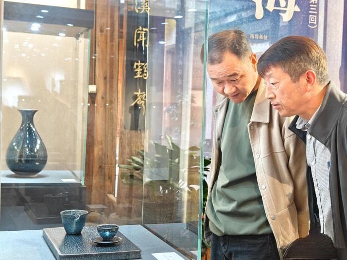 当茶器与花器相遇 建盏艺术精品展在福州开展