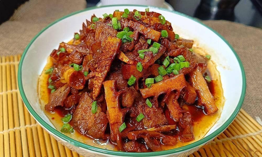 油焖春笋的家常做法：口感脆嫩，味道鲜美，做法简单一看就会