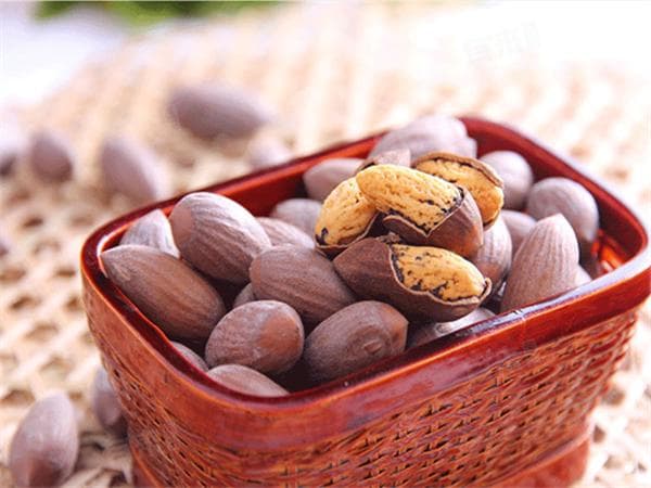 香榧的功效与作用：从增加食欲到预防心脑血管疾病