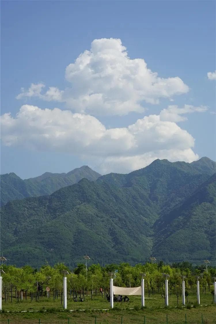 西安秦岭休闲游，秦岭湖泊、文艺乡村，拍照很出片，风景超治愈