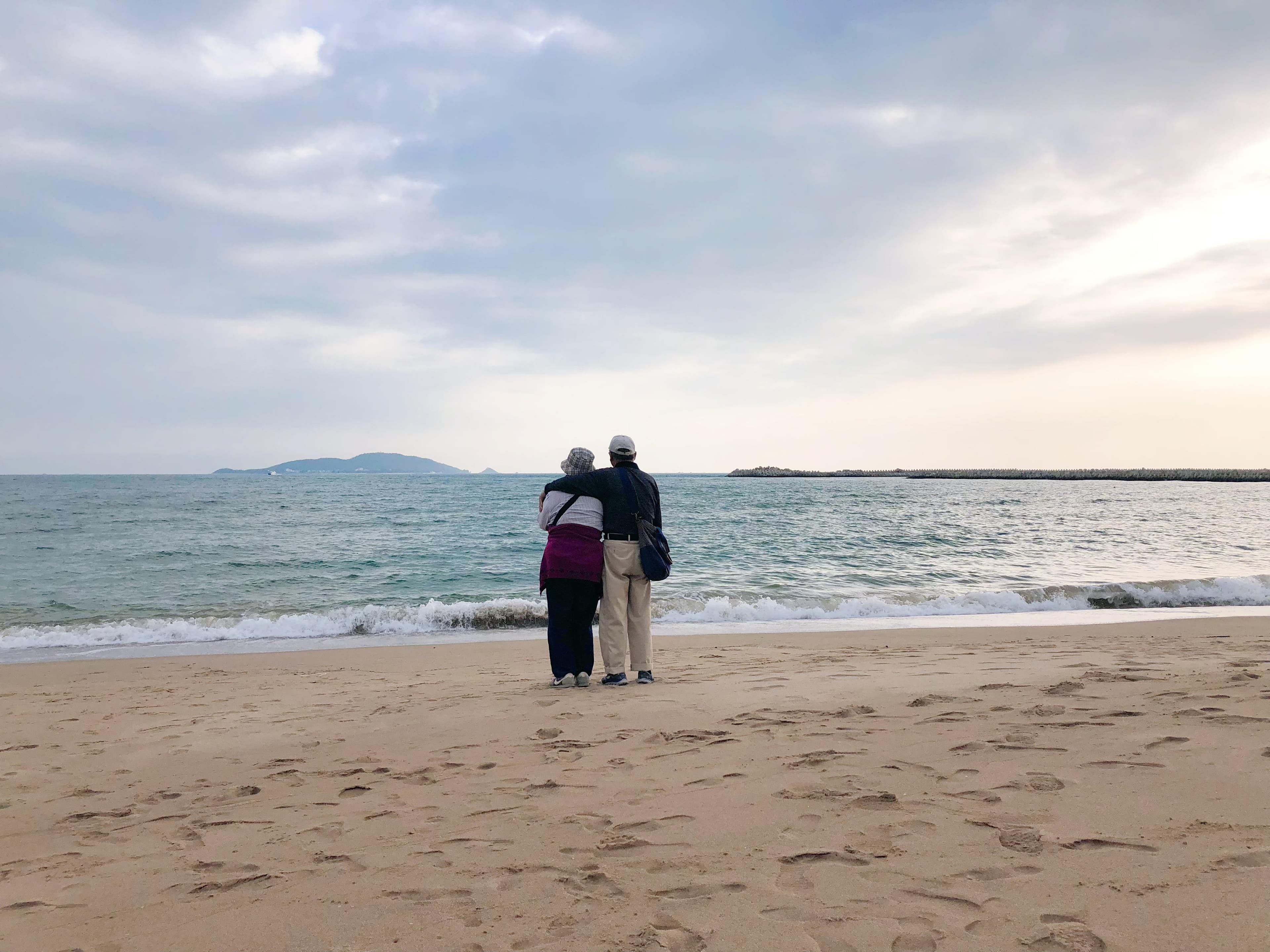 破解老年旅游困局 开启驶向春天的银发专列