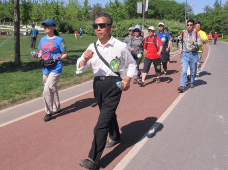 规律运动和偶尔运动，哪个更有利于减少内脏脂肪？结果令人惊讶