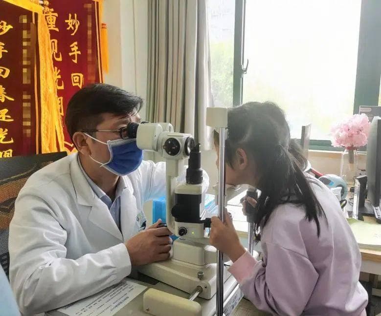 孩子也会得白内障吗？武汉普瑞眼科医院程旭康院长在线解答