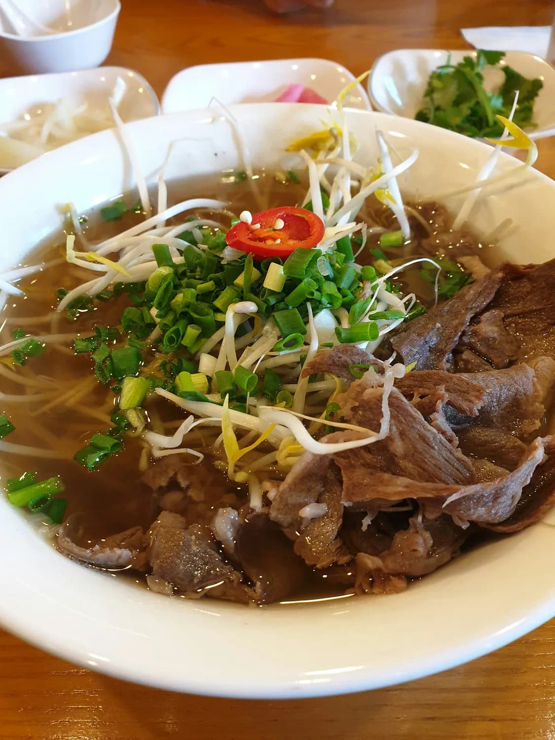 冬季暖心补阳：牛肉汤 vs 当归羊肉汤，哪款更适合你？