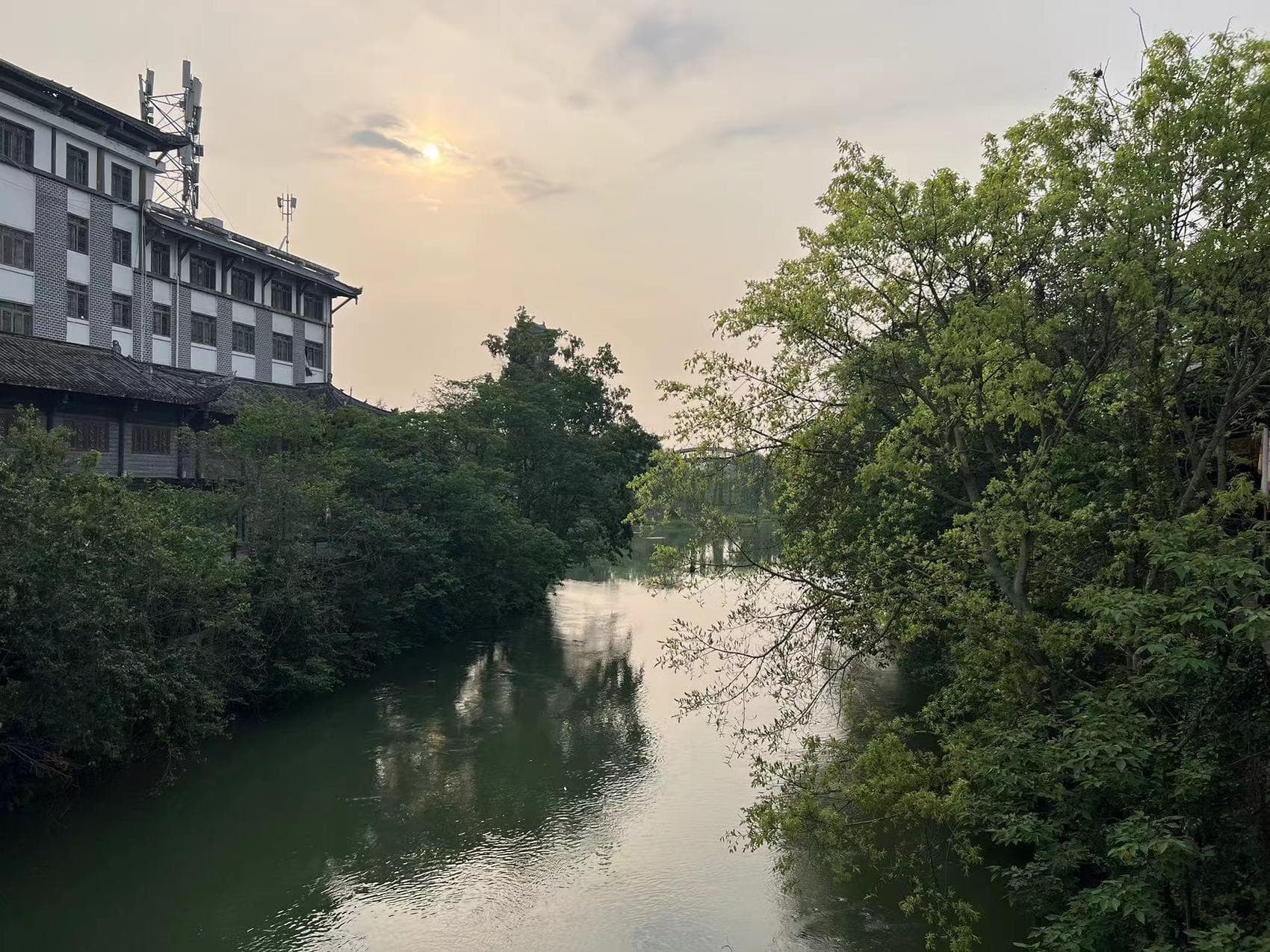 文旅深度融合，千年龙凤古镇焕发新生机