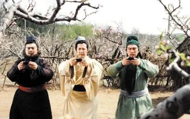 《三国演义》新剧揭秘：三顾茅庐的艺术再现