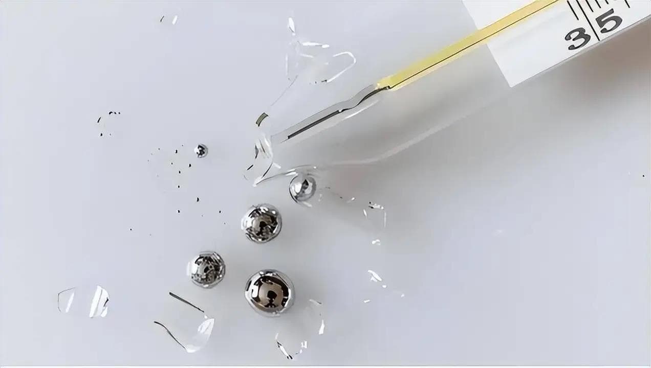水银体温计打碎了，医生提示：千万不要扫，这样做才安全