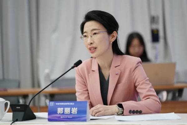 业内专家共话中国经济发展态势与机遇