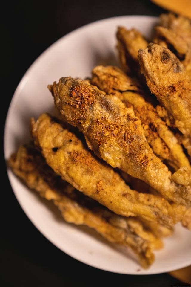 炸小鱼小虾，老手都这样挂糊，酥脆的掉渣，放凉也不回软