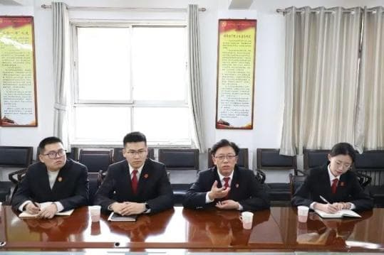 点亮开学季  法治副校长进校园问需求护成长