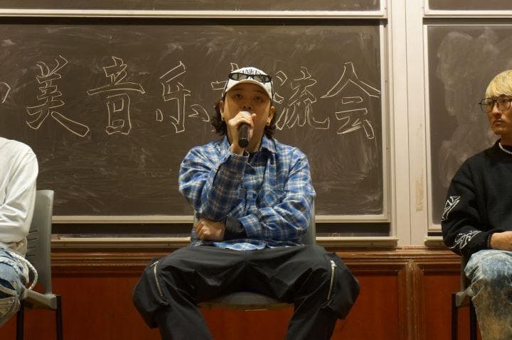 中国新生代嘻哈说唱歌手李佳隆到访洛杉矶 走入校园与海外学子谈音乐创作
