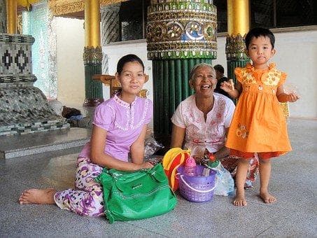 如何帮助孩子顺利适应转学的挑战