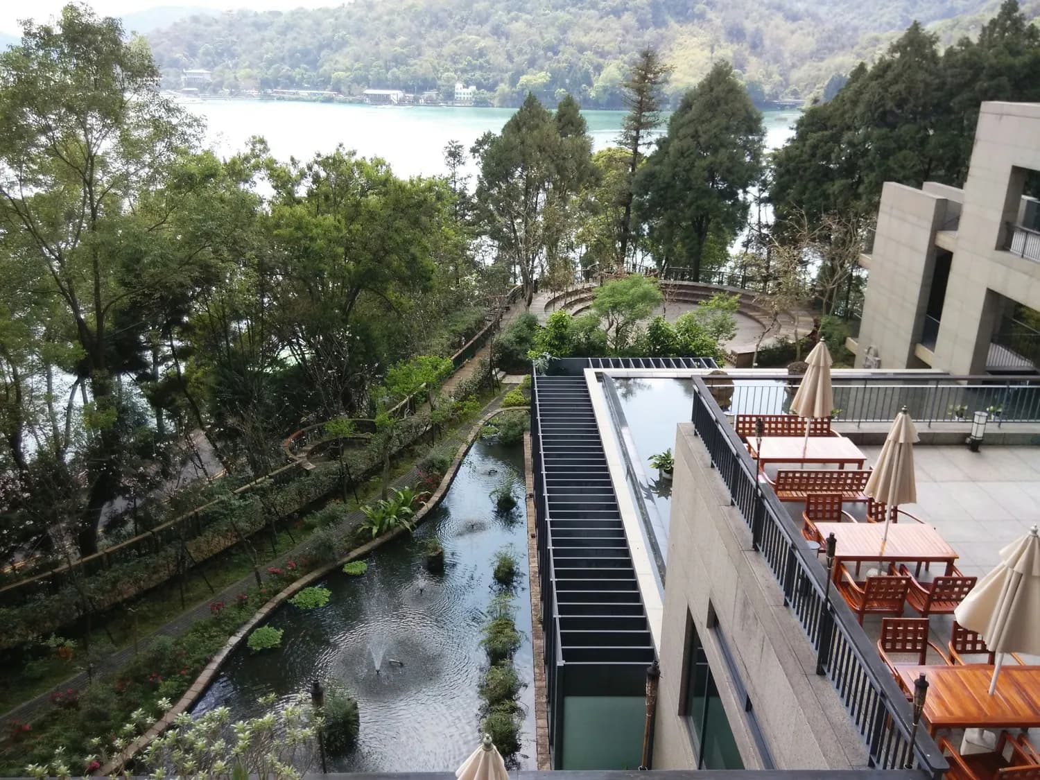 千岛湖安麓 vs 可人酒店：谁更值得住？