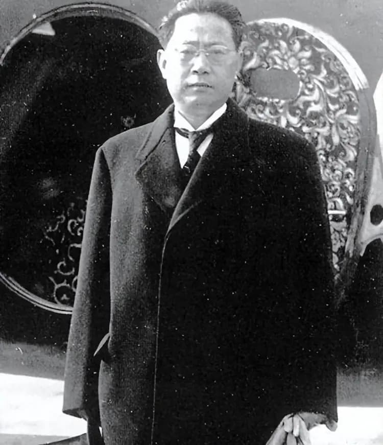 汪伪大佬周佛海：用一生的时间，说明了什么是政治投机客