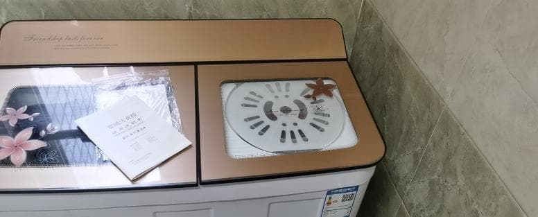 半自动洗衣机的正确使用方法（轻松解决洗衣难题）