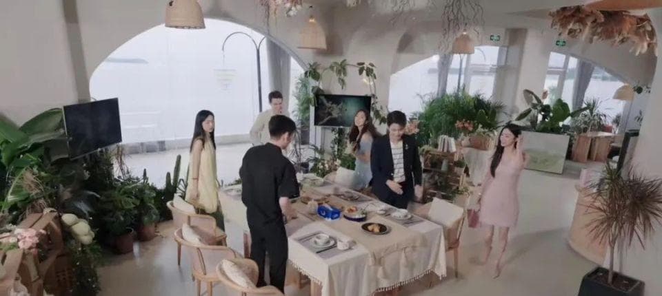 国产恋综，变成女嘉宾的人设大战