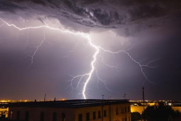 十米高的房子需要防雷吗？多高的建筑物需要安装避雷针？