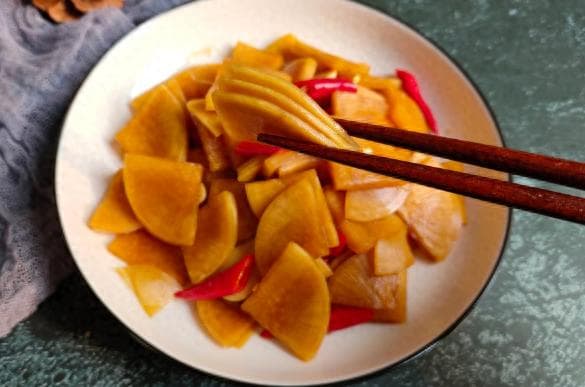 酱萝卜的腌制方法有哪些（轻松几步，美味小菜不求人）