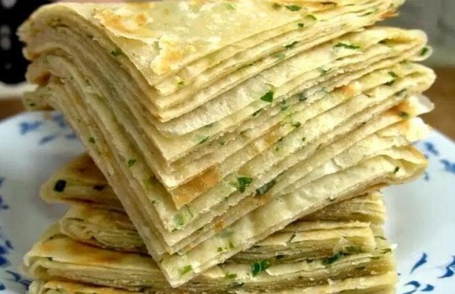 做烙饼，用死面、烫面还是半烫面？正确做法分享给你，别再弄错