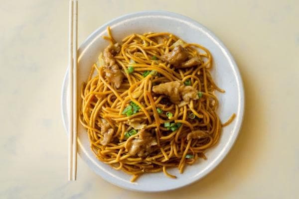 一碗热干面的热量是多少？一碗热干面等于几碗米饭