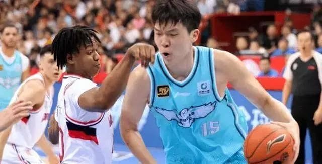 杨瀚森成功蜕变！上来就中投打进，疯狂出手三分，正负值达+39