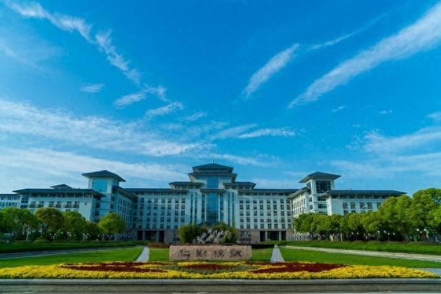 江西高校更新排名：南昌大学第1，井大第13，赣东学院第25