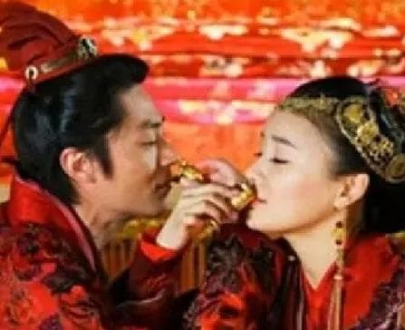 古代千金小姐出嫁的时候 身边的丫鬟为什么也跟着过去