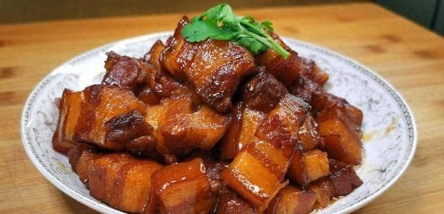 炖五花肉放什么调料？牢记“这3样”五花肉软烂，多汁又入味