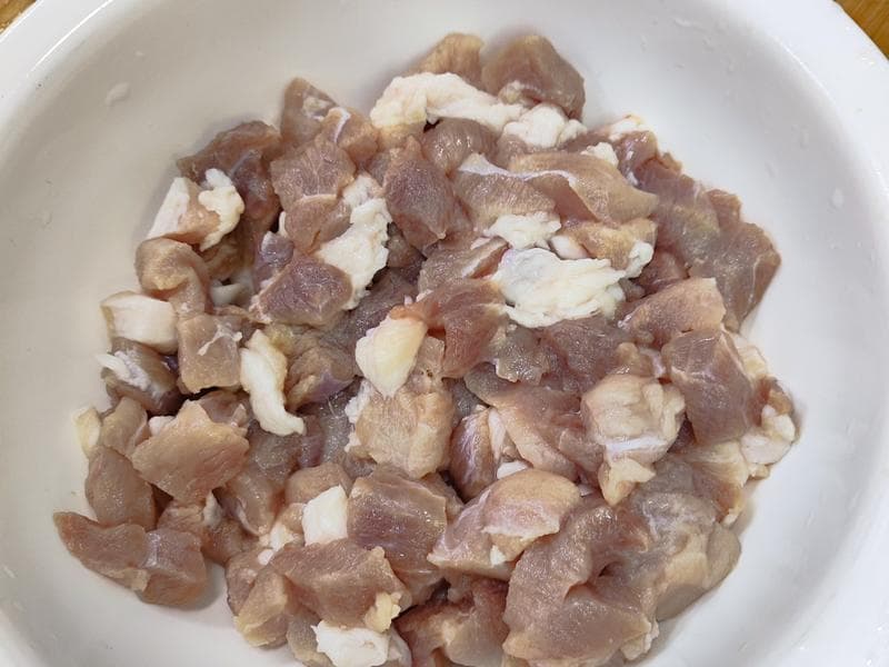 牙签肉：外酥里嫩的美味烧烤制作教程
