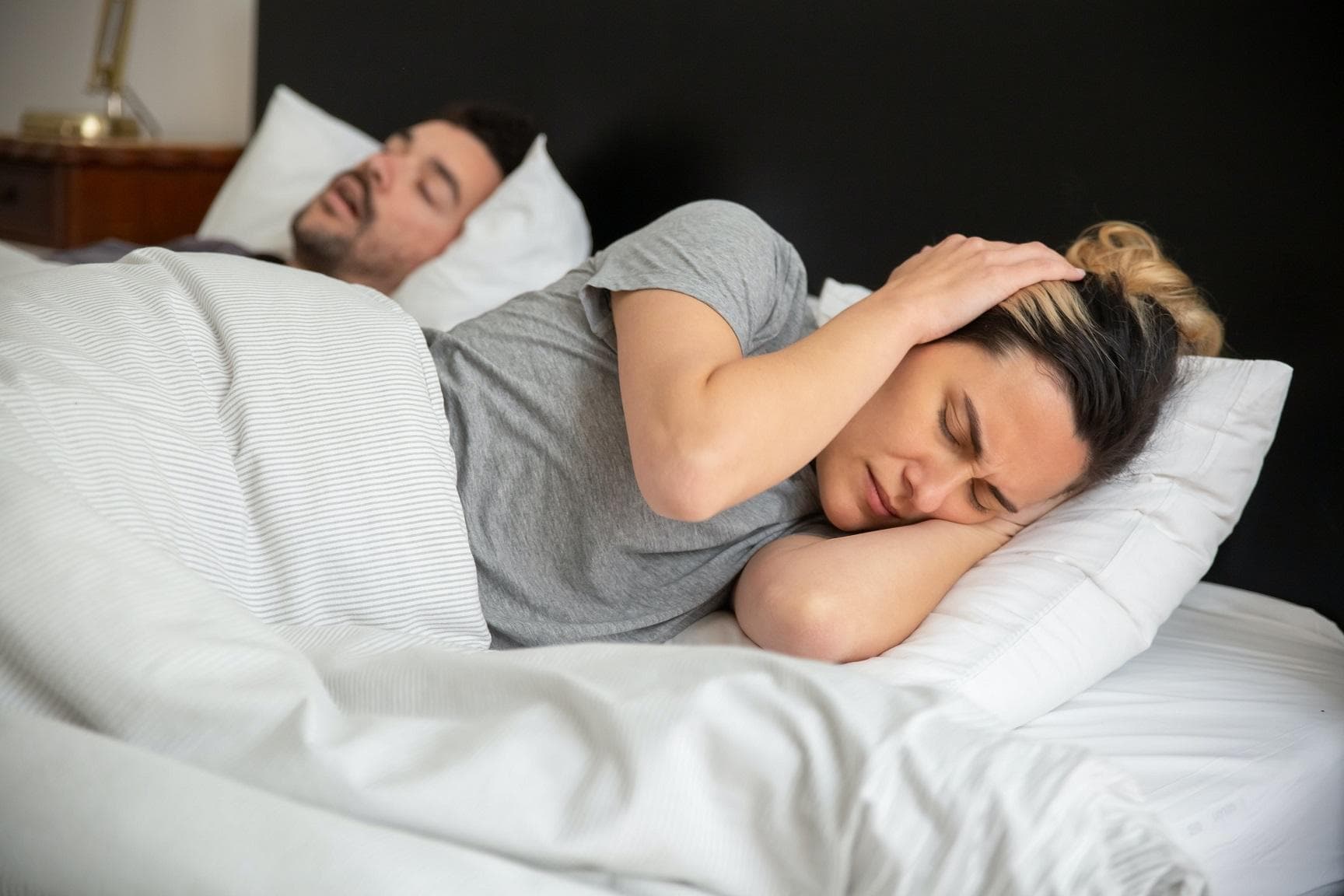 解读睡眠呼吸暂停解决方案：CPAP、APAP 和 BiPAP 机器的全面指南