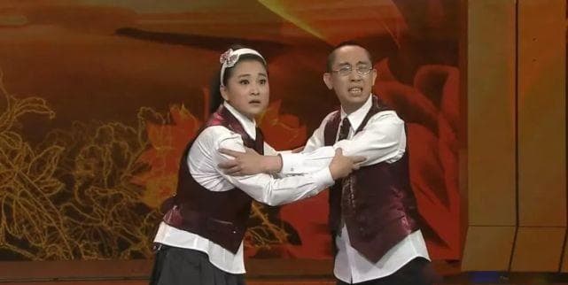 冯巩弟子白凯南贾玲：一个坚持相声，一个转型喜剧