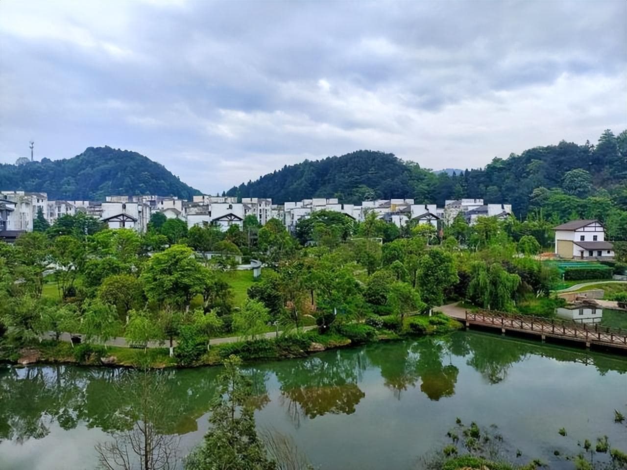 宜春温汤镇：700年古井孕育“长寿之乡”