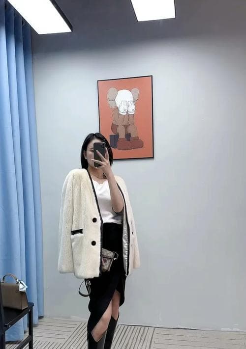 如何保养和存放您的貂皮大衣（精心呵护，让貂皮大衣永保光彩）