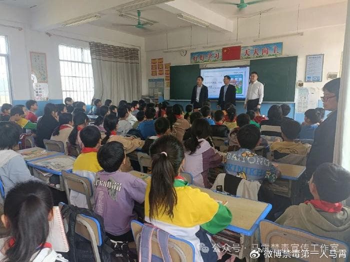 大岭乡开展“青春无毒，健康成长”春季开学禁毒宣传活动