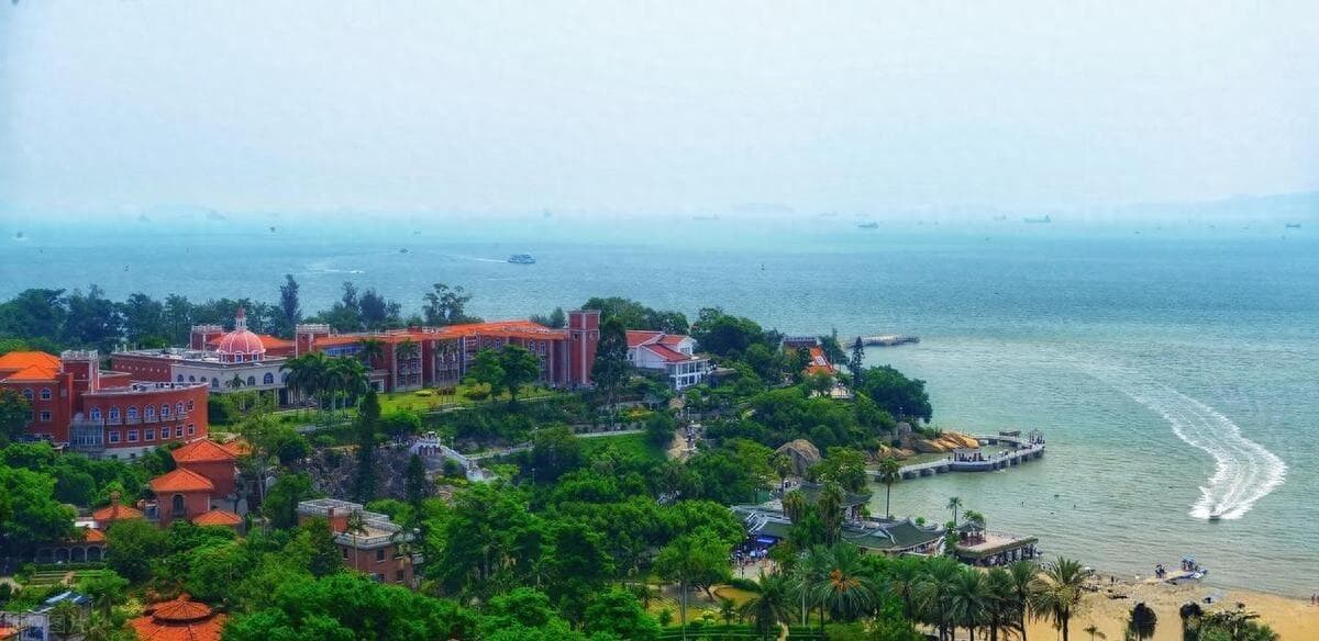 去厦门必买的纪念品（厦门旅游特产有哪些）