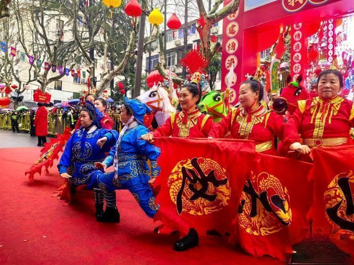 长三角多地非遗“争艳”、十二花神送祝福……上海人这样过龙年元宵节