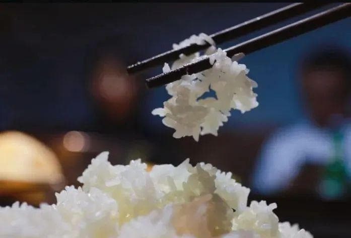 只需改变一下晚餐时间，不仅血糖好了，各个指标都在变好