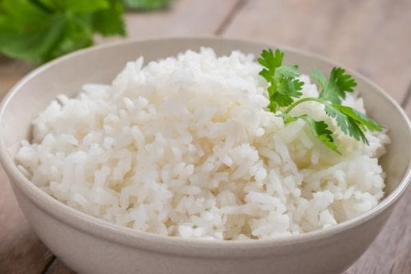 100克熟米饭热量及分量详解：热量约116千卡，一碗饭有多大？