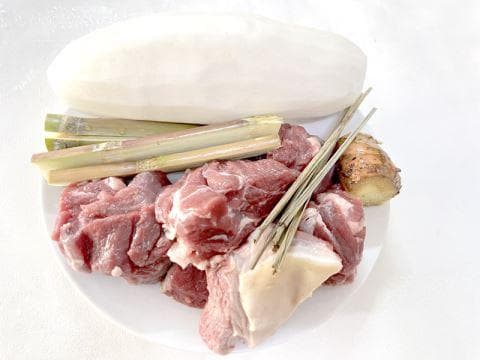 羊肉萝卜汤：滋补和美味的完美结合