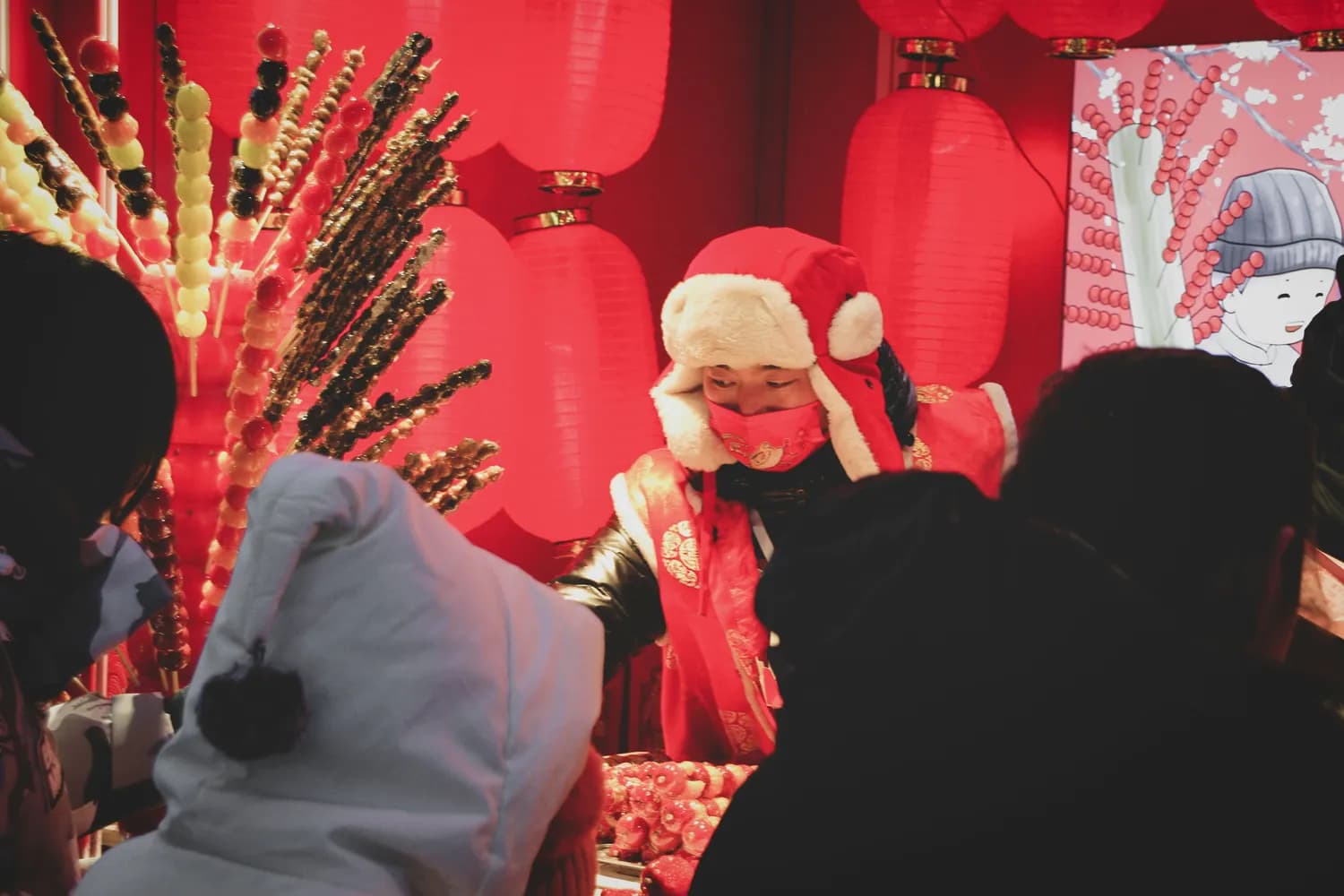上海接财神：两百年传统与现代都市的完美融合