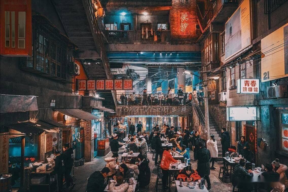 长沙十大名菜：从麻辣子鸡到口味蛇，每一道都承载千年楚汉智慧