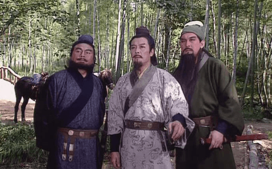 《三国演义》与《三国志》的区别是什么？