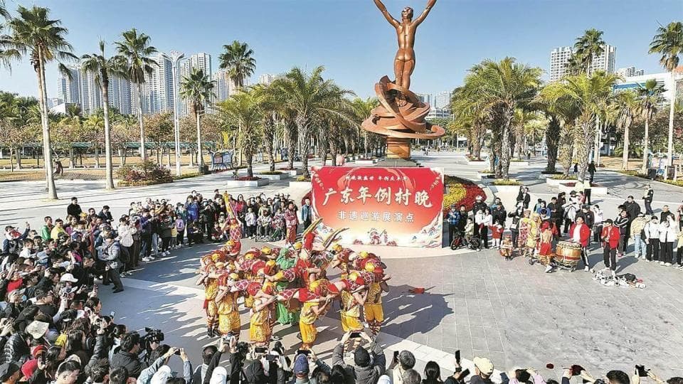 湛江"年例村晚"精彩上演 赏非遗品美食添年味