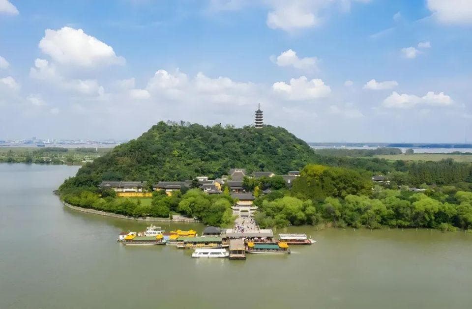苏轼《题金山寺》：一首正读天亮倒读天黑的神奇回文诗