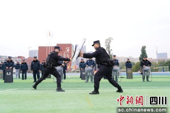 绵阳：警校联动反恐防暴 筑牢校园安全屏障